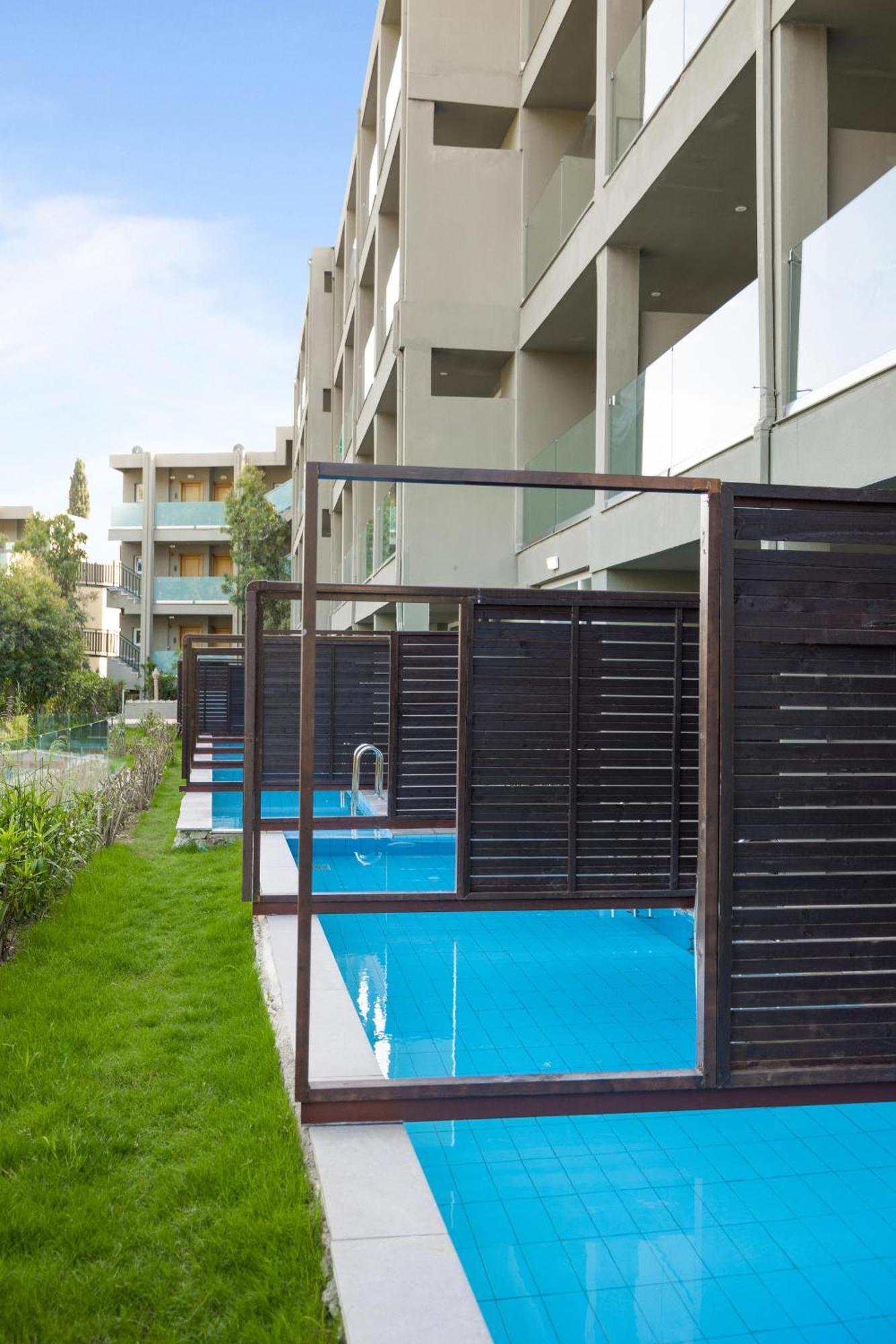Kairaba Mythos Palace - Adults Only Kouspádhes Exterior foto The swimming pool at the hotel